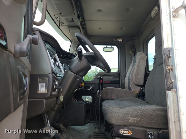 image for item BR9809 2007 Kenworth T800  dump truck