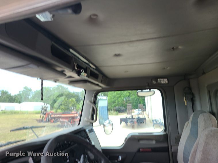 image for item BR9809 2007 Kenworth T800  dump truck