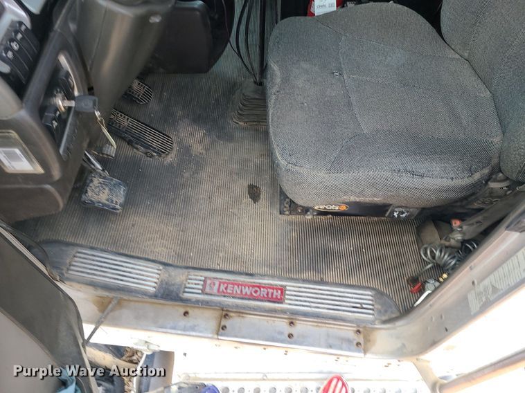 image for item BR9809 2007 Kenworth T800  dump truck