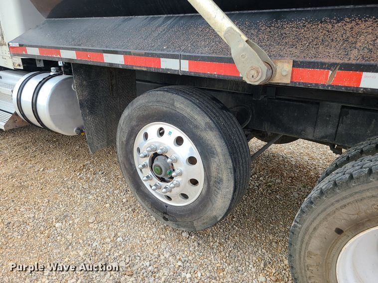 image for item BR9809 2007 Kenworth T800  dump truck