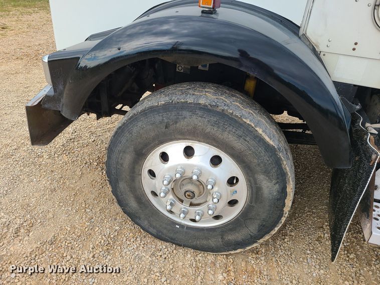 image for item BR9809 2007 Kenworth T800  dump truck