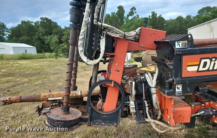 image for item BR9810 2007 Ditch Witch JT2720 All-Terrain  directional boring unit