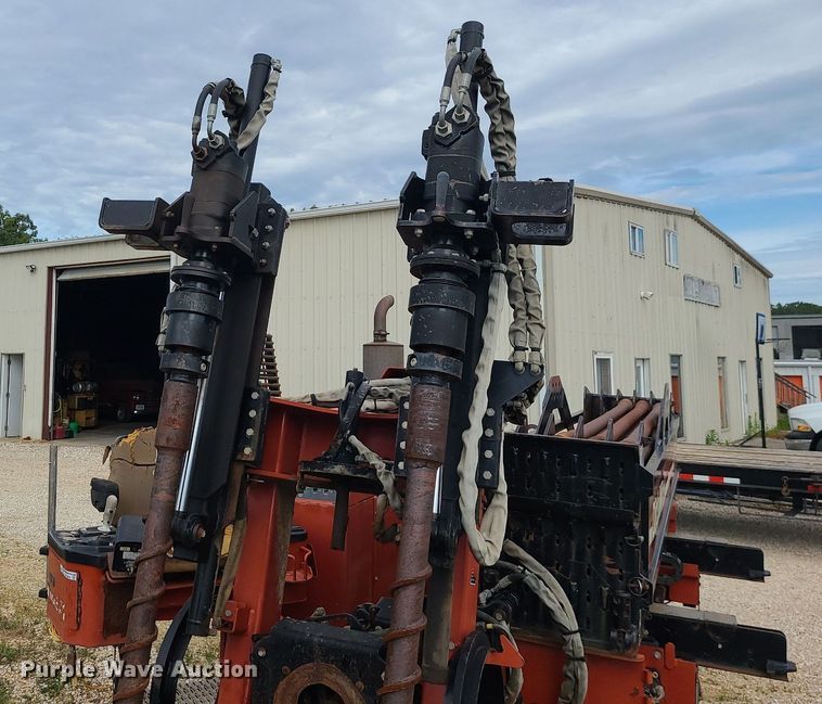 image for item BR9810 2007 Ditch Witch JT2720 All-Terrain  directional boring unit
