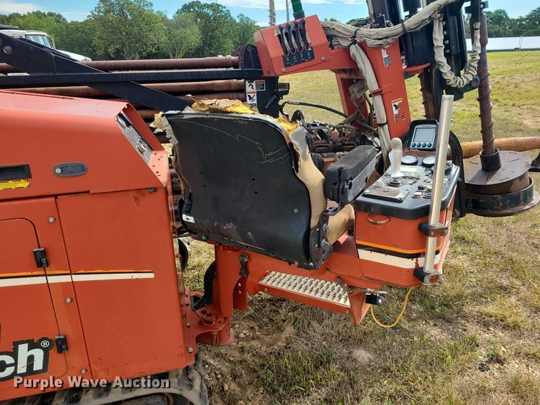 image for item BR9810 2007 Ditch Witch JT2720 All-Terrain  directional boring unit