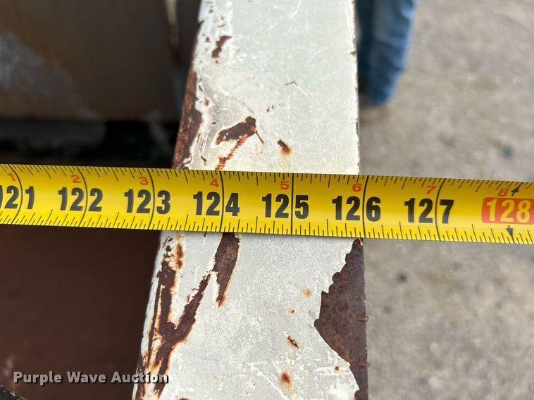 image for item DI7887 2002 Cedarapids MS-4  shuttle buggy material transfer unit