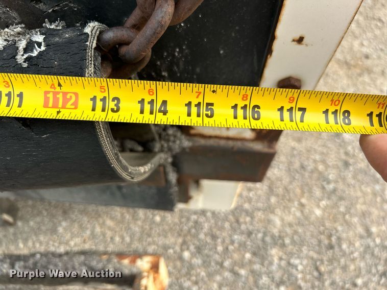 image for item DI7887 2002 Cedarapids MS-4  shuttle buggy material transfer unit