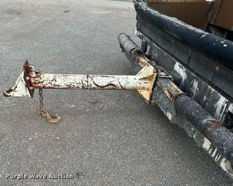 image for item DI7887 2002 Cedarapids MS-4  shuttle buggy material transfer unit