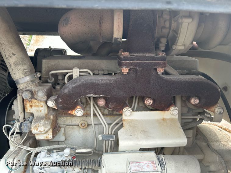 image for item DI7887 2002 Cedarapids MS-4  shuttle buggy material transfer unit