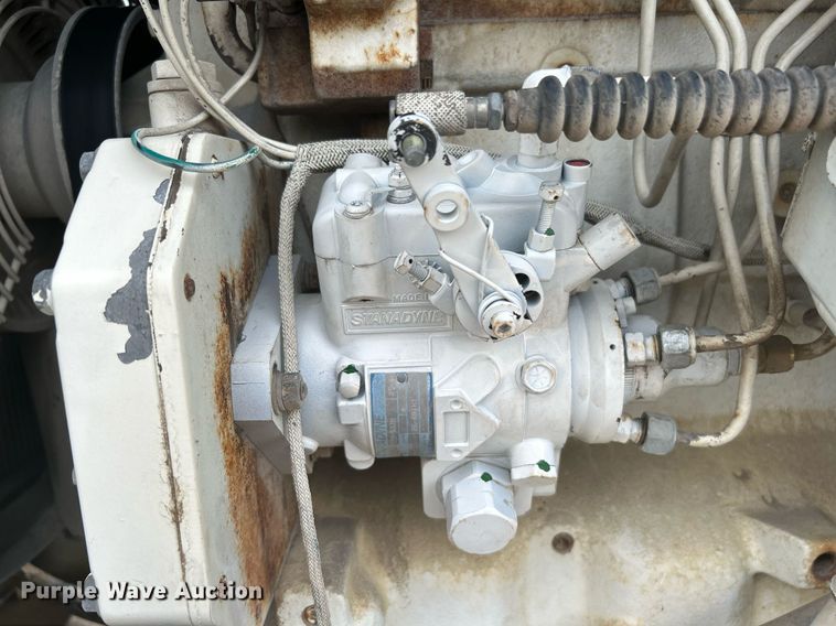 image for item DI7887 2002 Cedarapids MS-4  shuttle buggy material transfer unit