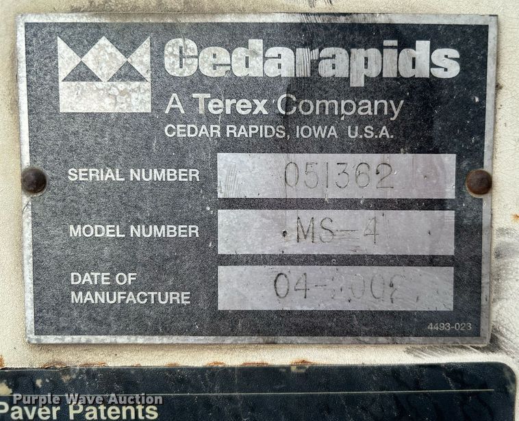 image for item DI7887 2002 Cedarapids MS-4  shuttle buggy material transfer unit