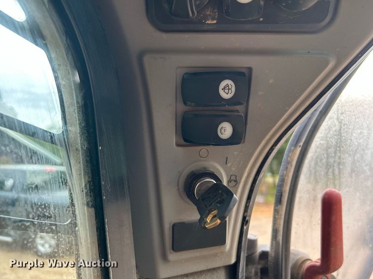 image for item DI7889 2013 Caterpillar 299D  tracked skid steer loader