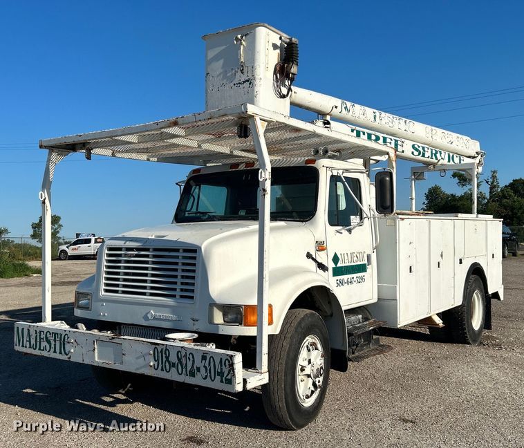 image for item DI7890 1990 International 4700  bucket truck