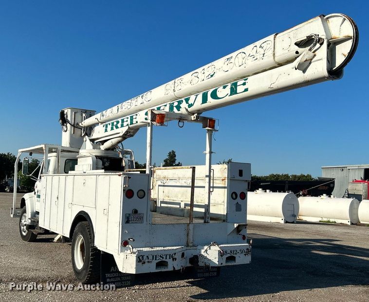image for item DI7890 1990 International 4700  bucket truck