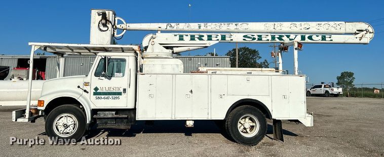 image for item DI7890 1990 International 4700  bucket truck