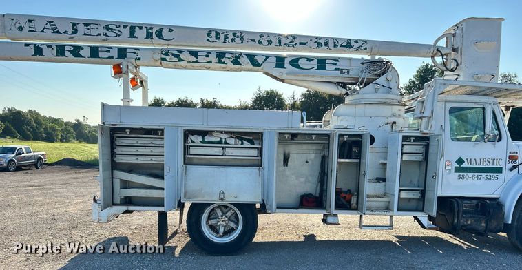 image for item DI7890 1990 International 4700  bucket truck