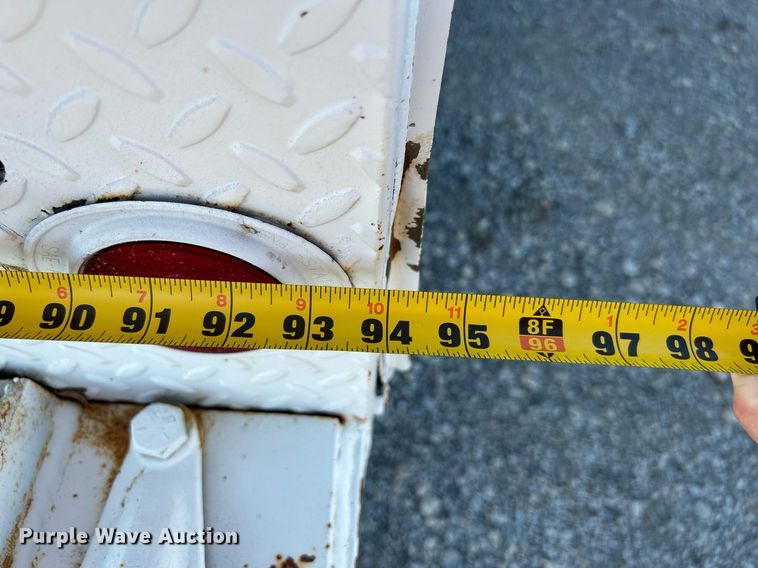 image for item DI7890 1990 International 4700  bucket truck