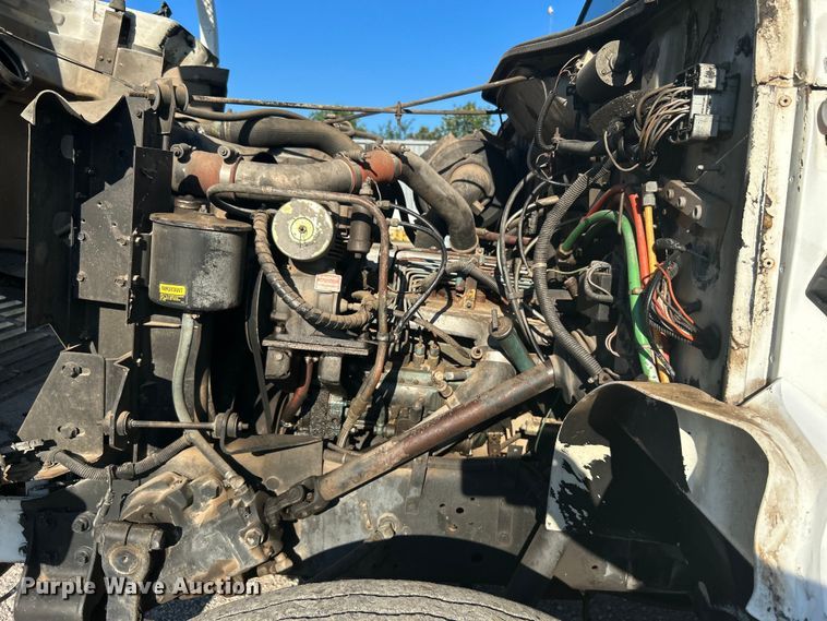 image for item DI7890 1990 International 4700  bucket truck