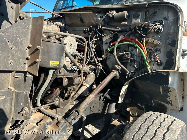 image for item DI7890 1990 International 4700  bucket truck