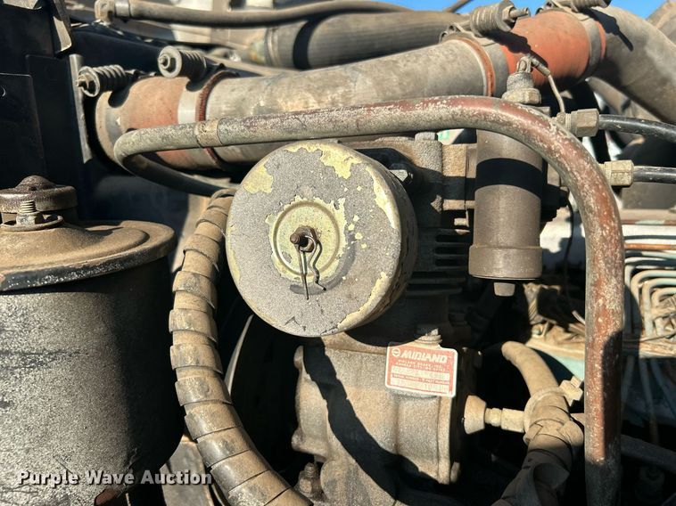 image for item DI7890 1990 International 4700  bucket truck