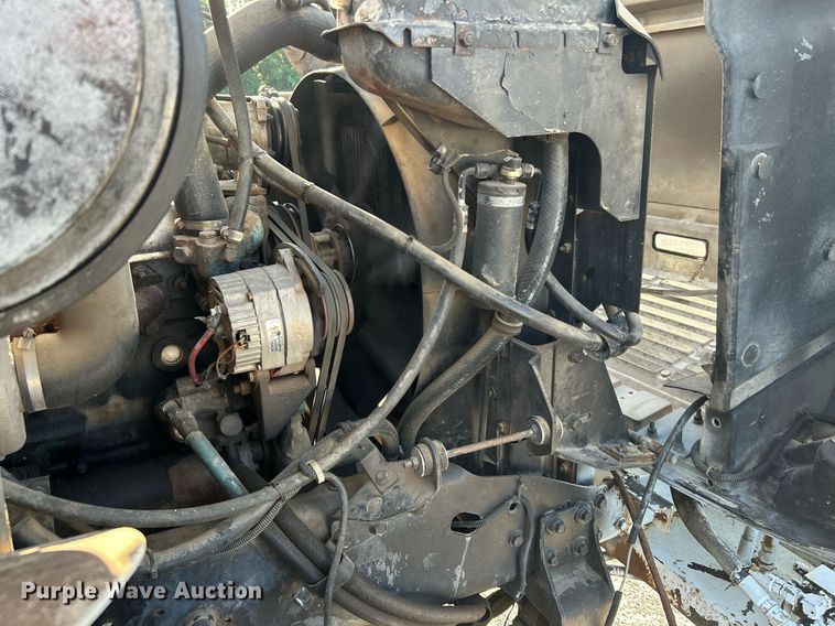 image for item DI7890 1990 International 4700  bucket truck