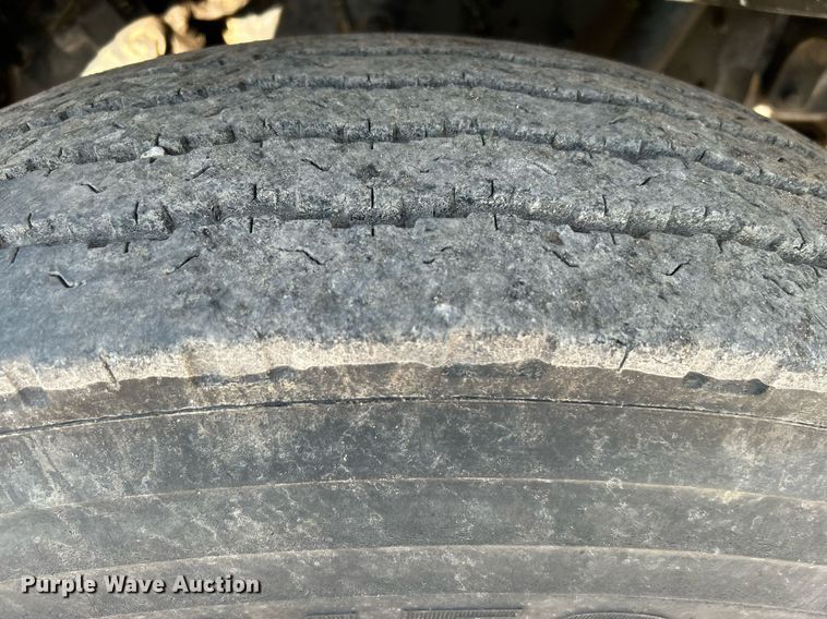 image for item DI7890 1990 International 4700  bucket truck