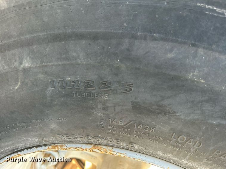 image for item DI7890 1990 International 4700  bucket truck