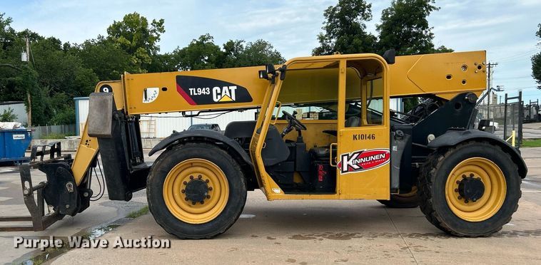 image for item DI7895 2012 Caterpillar TL943  telehandler
