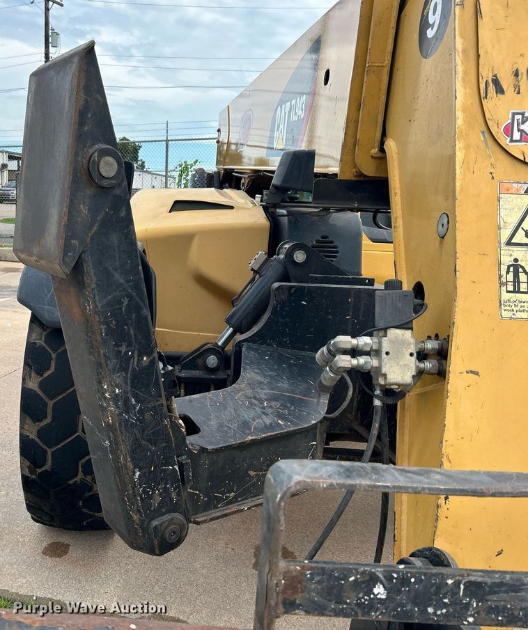 image for item DI7895 2012 Caterpillar TL943  telehandler