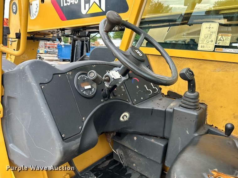 image for item DI7895 2012 Caterpillar TL943  telehandler