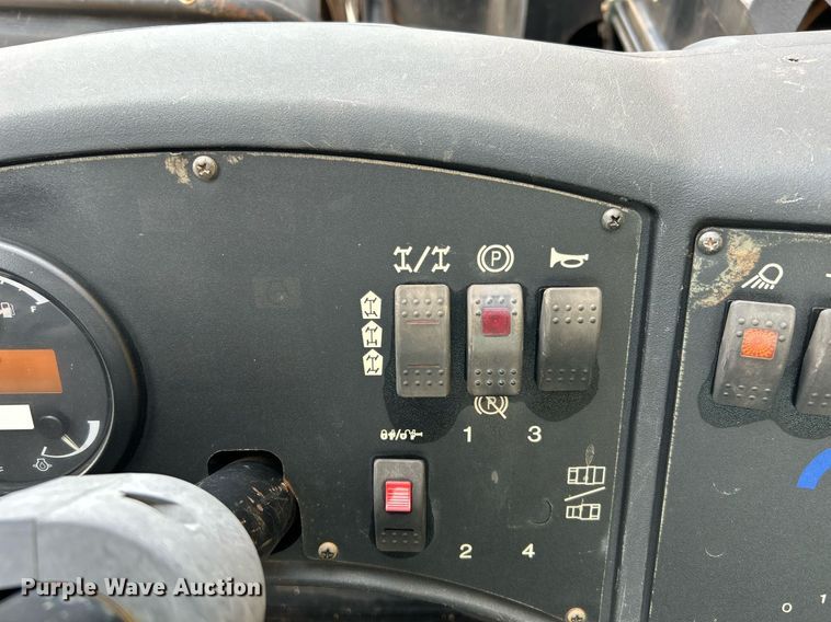 image for item DI7895 2012 Caterpillar TL943  telehandler