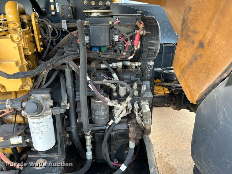 image for item DI7895 2012 Caterpillar TL943  telehandler