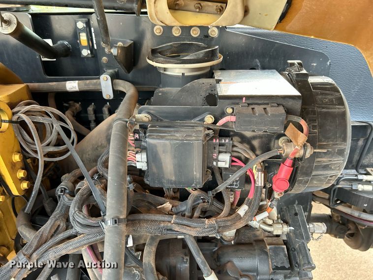 image for item DI7895 2012 Caterpillar TL943  telehandler