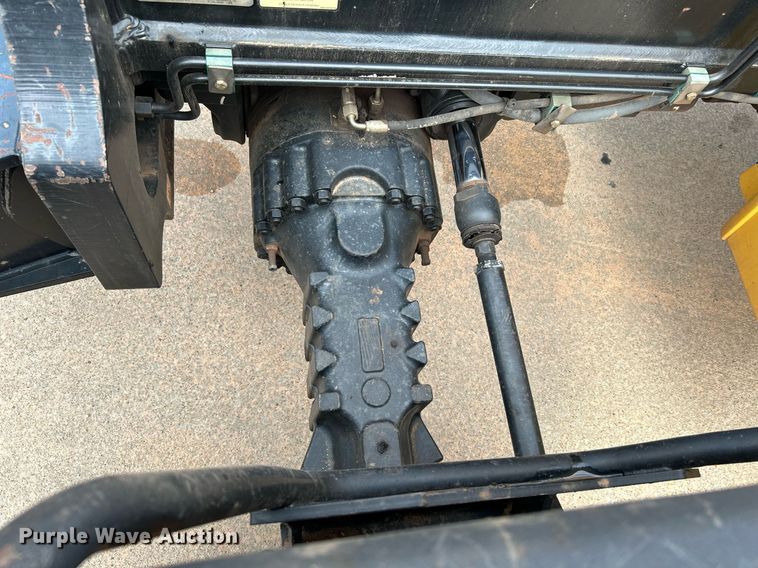 image for item DI7895 2012 Caterpillar TL943  telehandler