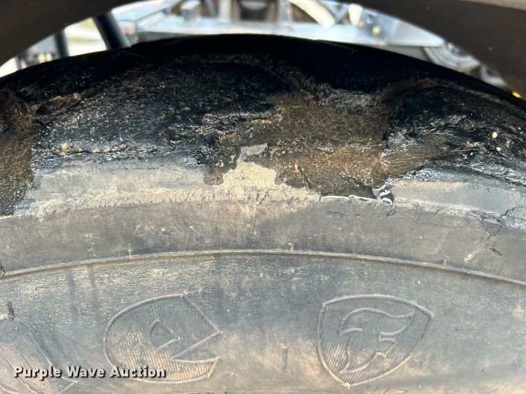 image for item DI7895 2012 Caterpillar TL943  telehandler