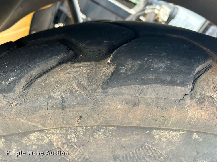 image for item DI7895 2012 Caterpillar TL943  telehandler