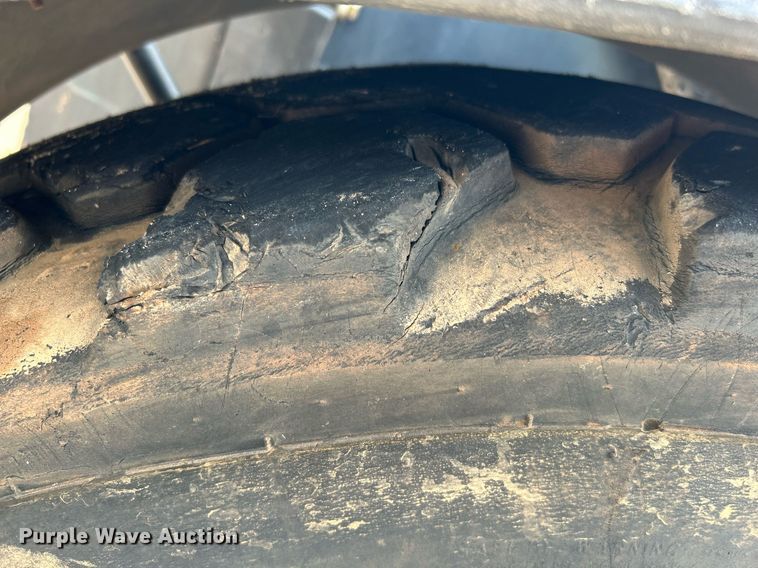 image for item DI7895 2012 Caterpillar TL943  telehandler