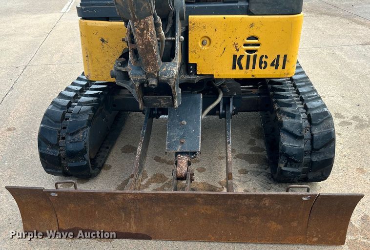 image for item DI7896 2016 John Deere 17G  mini excavator