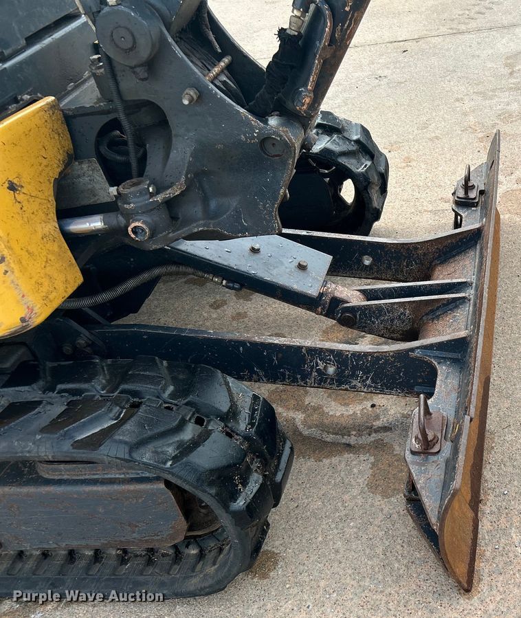 image for item DI7896 2016 John Deere 17G  mini excavator