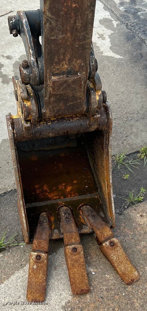 image for item DI7896 2016 John Deere 17G  mini excavator