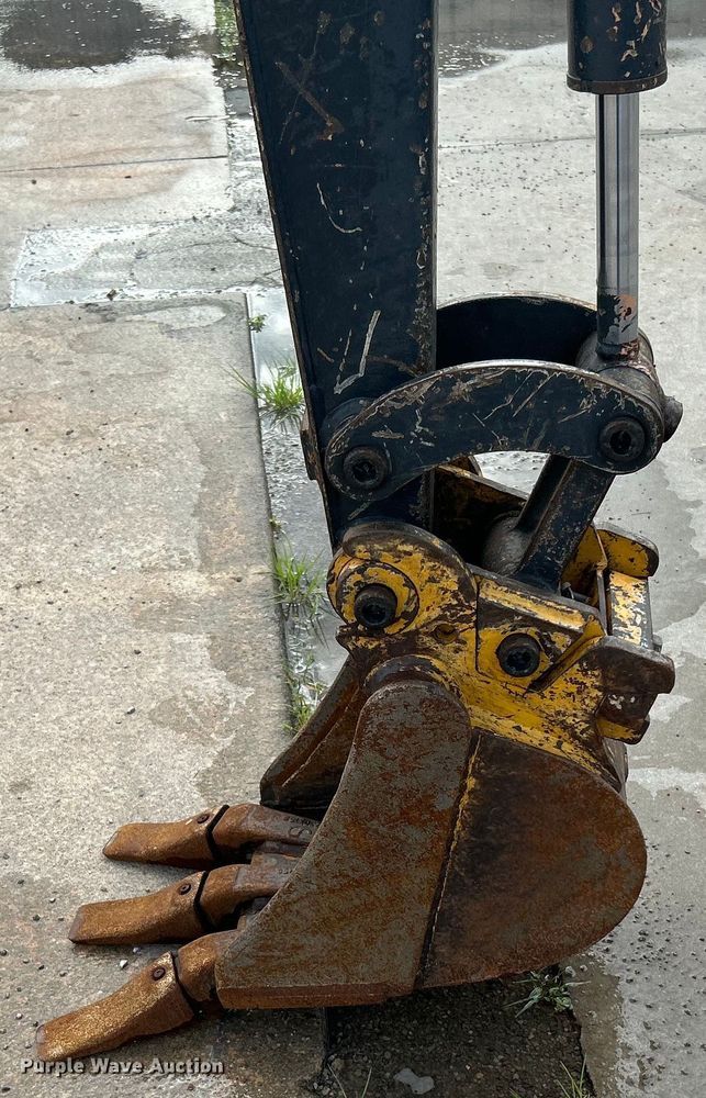 image for item DI7896 2016 John Deere 17G  mini excavator