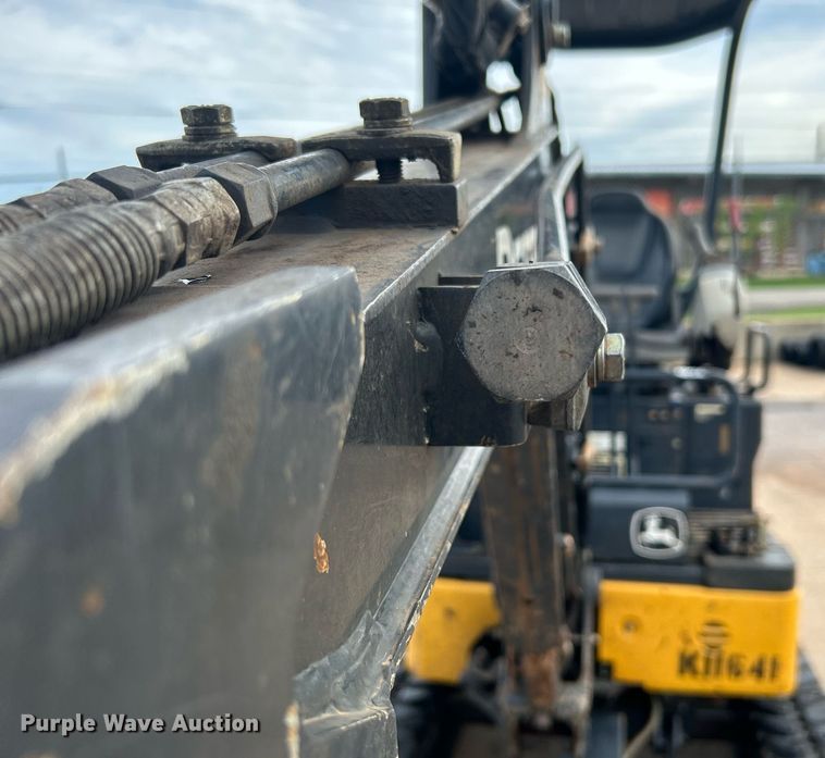 image for item DI7896 2016 John Deere 17G  mini excavator