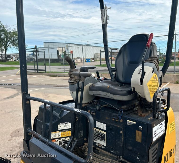 image for item DI7896 2016 John Deere 17G  mini excavator