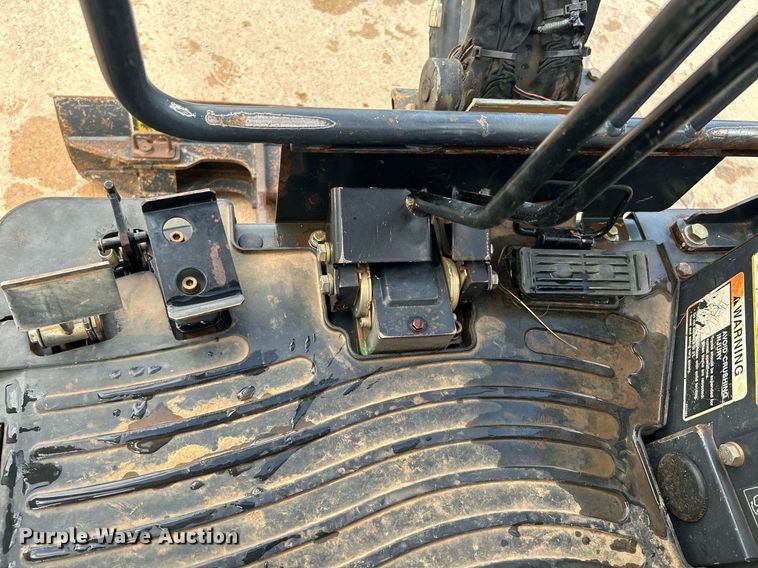 image for item DI7896 2016 John Deere 17G  mini excavator