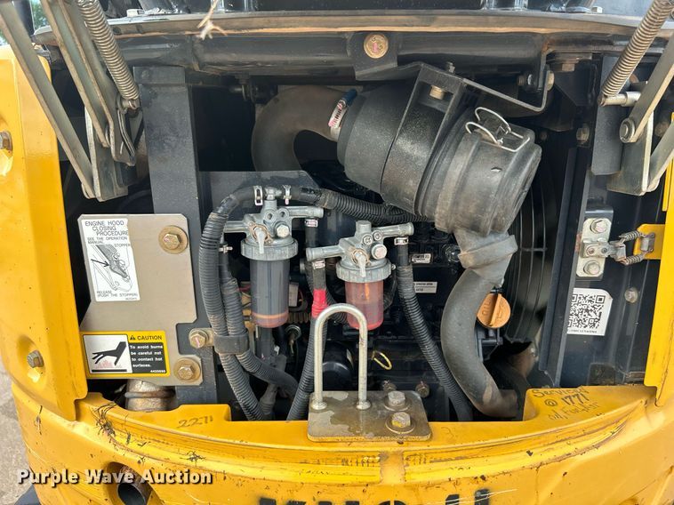 image for item DI7896 2016 John Deere 17G  mini excavator