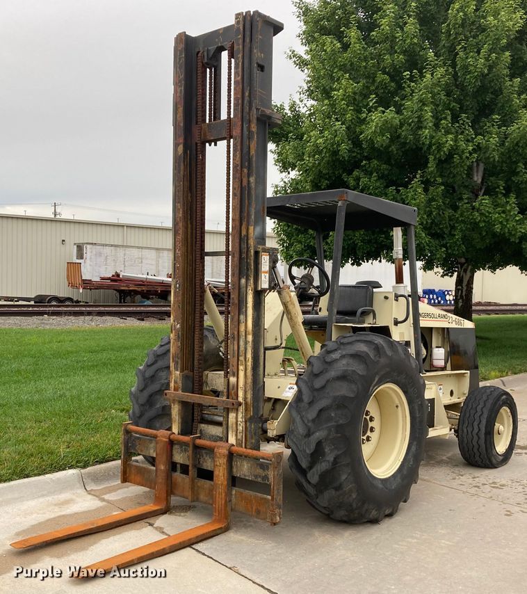 image for item DJ6180 1998 Ingersoll Rand RT-708G  forklift