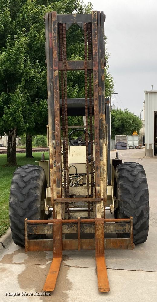 image for item DJ6180 1998 Ingersoll Rand RT-708G  forklift