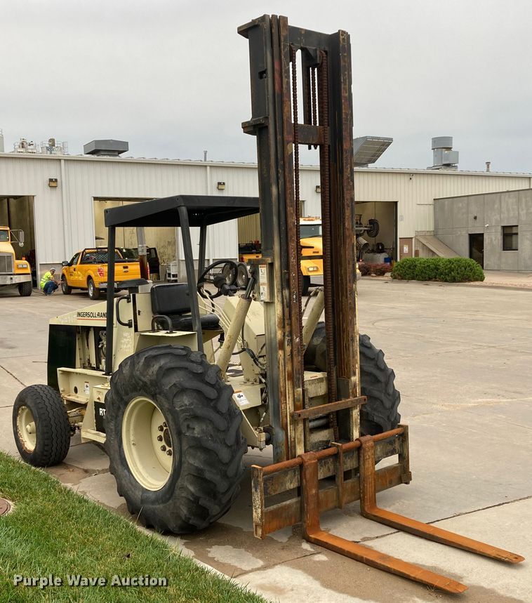 image for item DJ6180 1998 Ingersoll Rand RT-708G  forklift