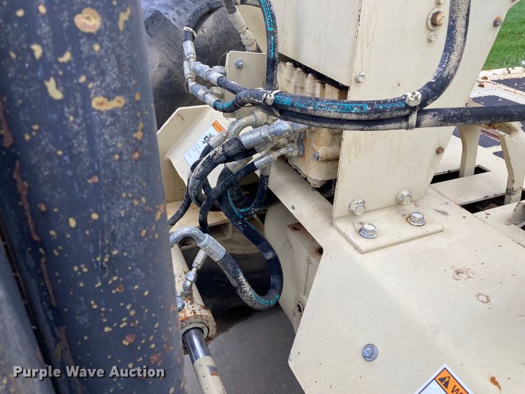 image for item DJ6180 1998 Ingersoll Rand RT-708G  forklift