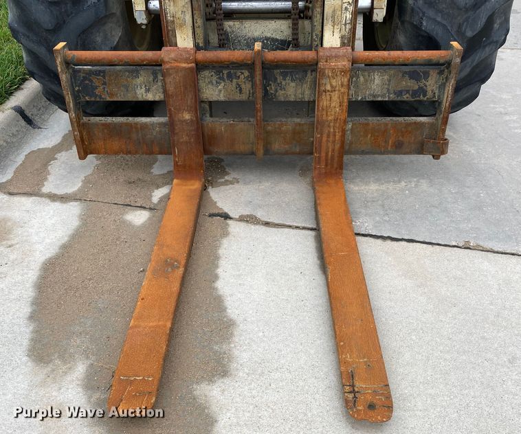 image for item DJ6180 1998 Ingersoll Rand RT-708G  forklift