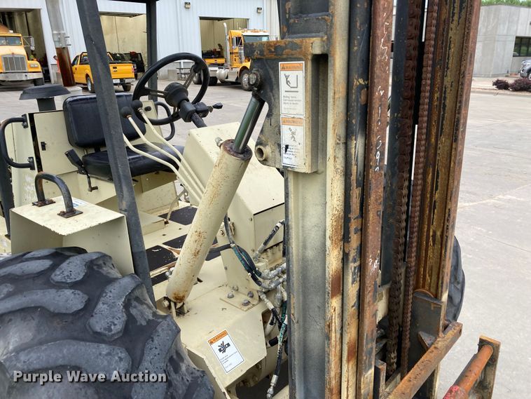 image for item DJ6180 1998 Ingersoll Rand RT-708G  forklift